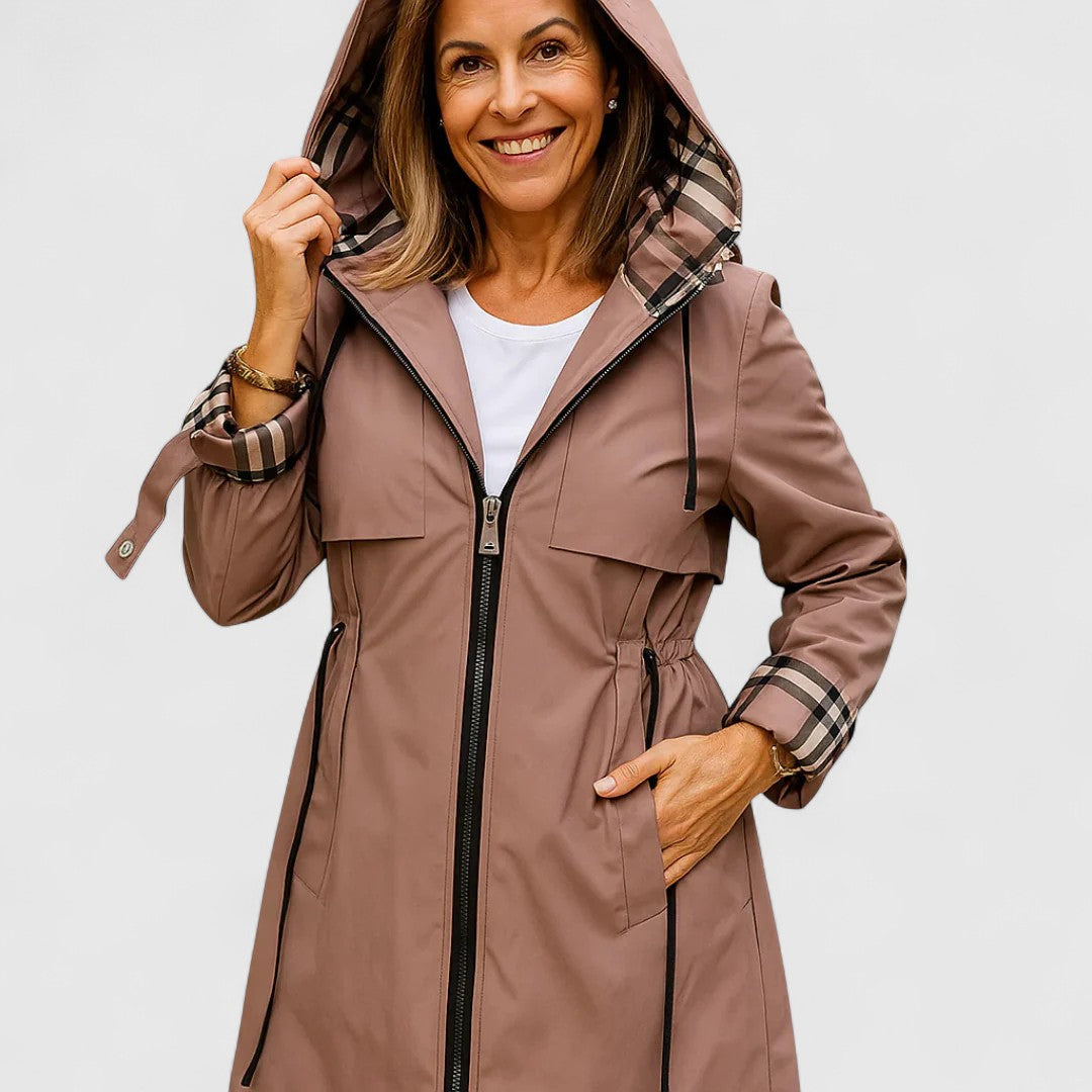 Nathalie - Trenčkot s kapucí a páskem 