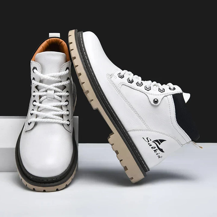 ETHAN – ODOLNÉ TURISTICKÉ BOTY 