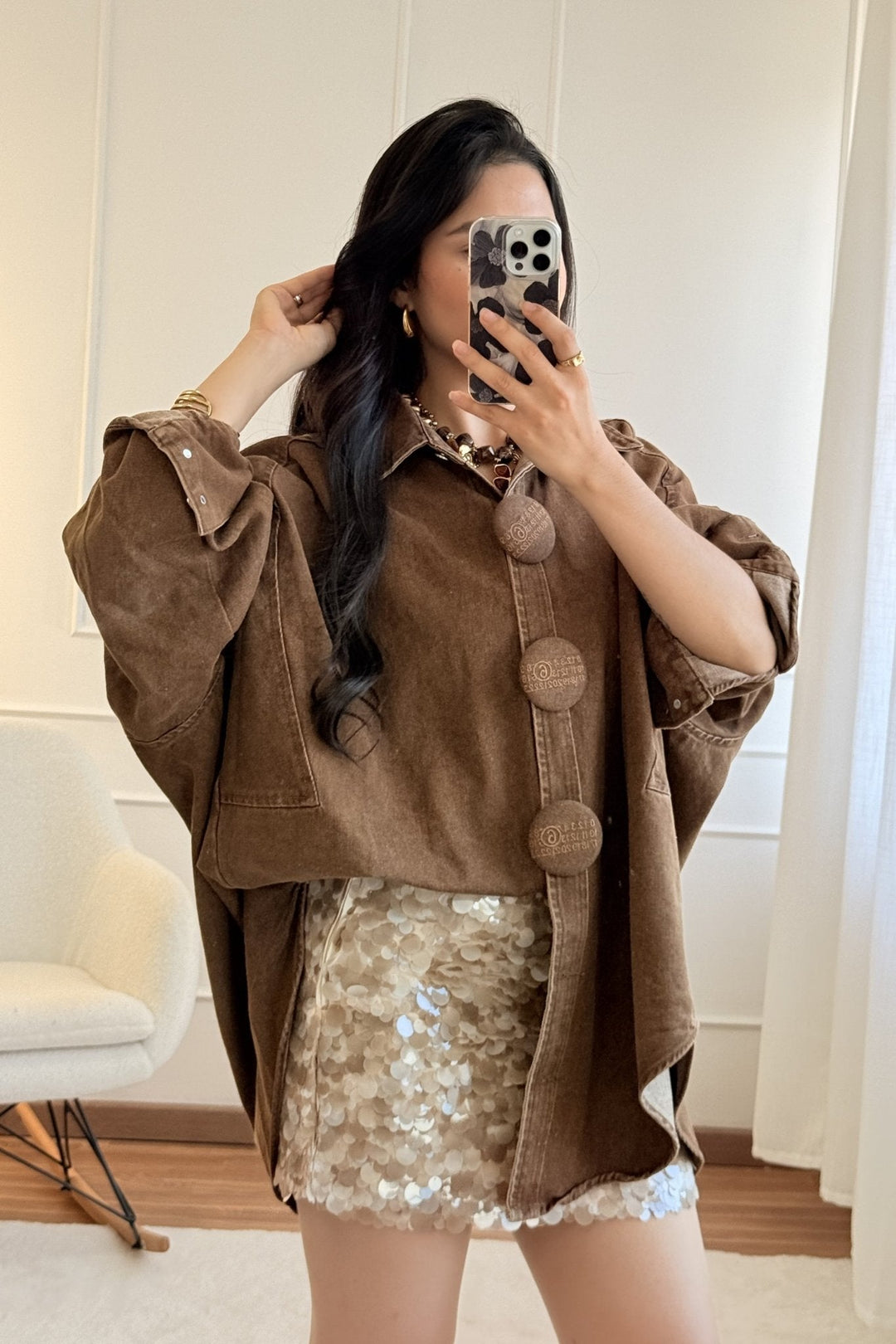 Oversize košile s vyšívanými knoflíky