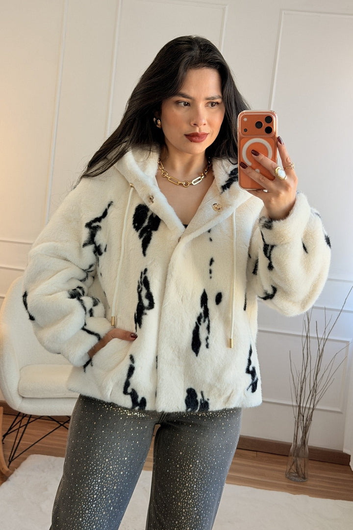 Kabát és kapucí AZAKA