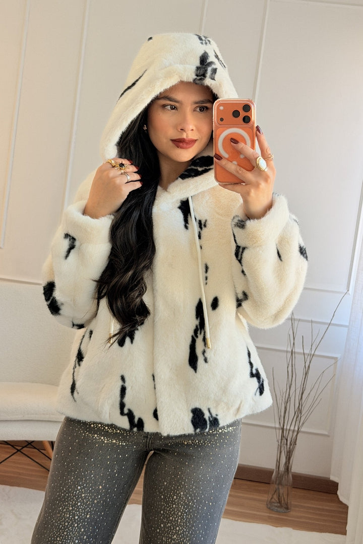 Kabát és kapucí AZAKA