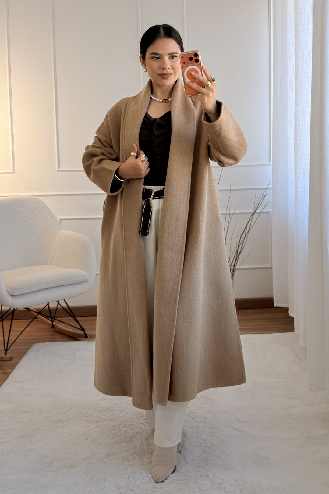 Dlouhý kabát z směsové vlny s páskem