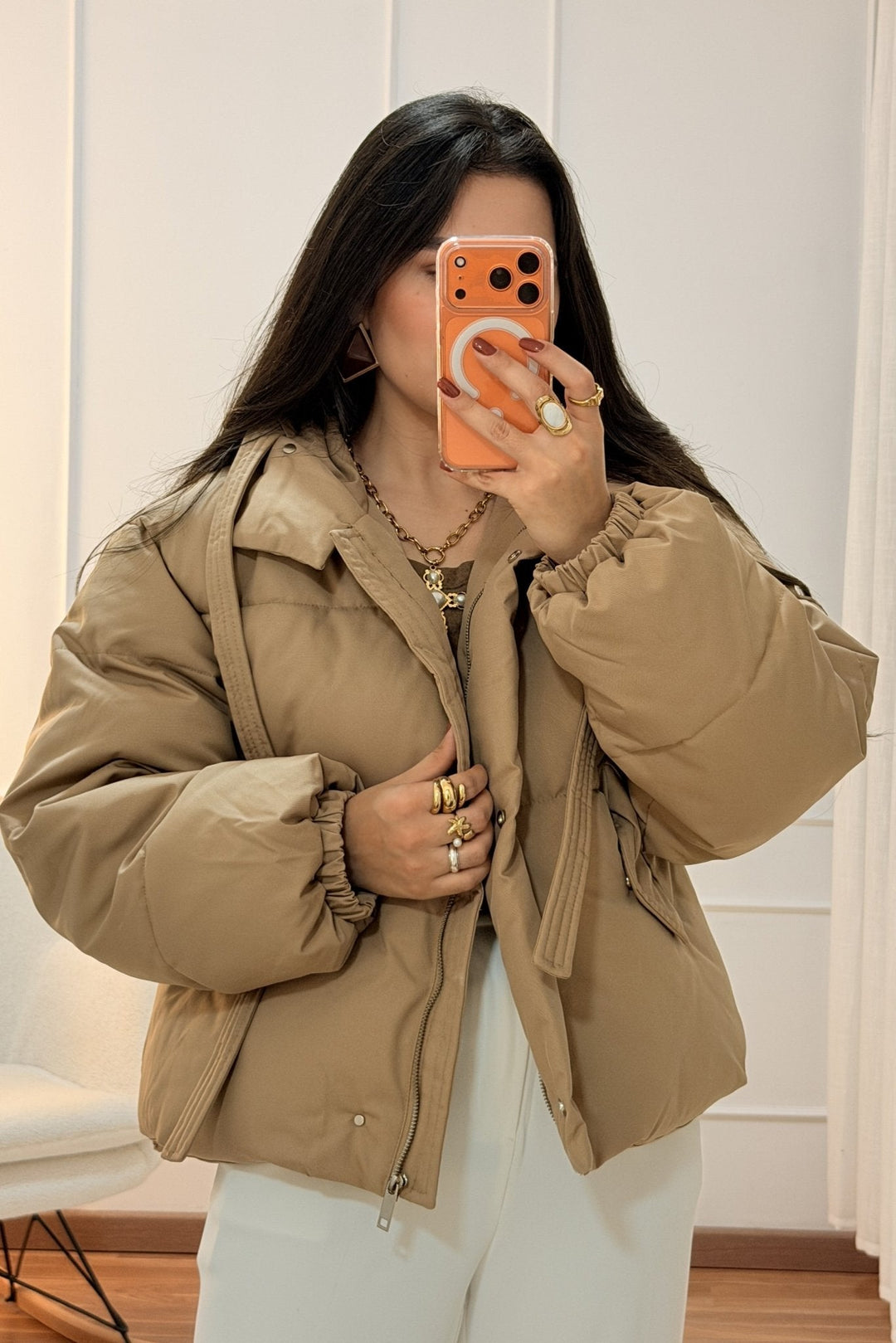 Krátká bunda s kapucí