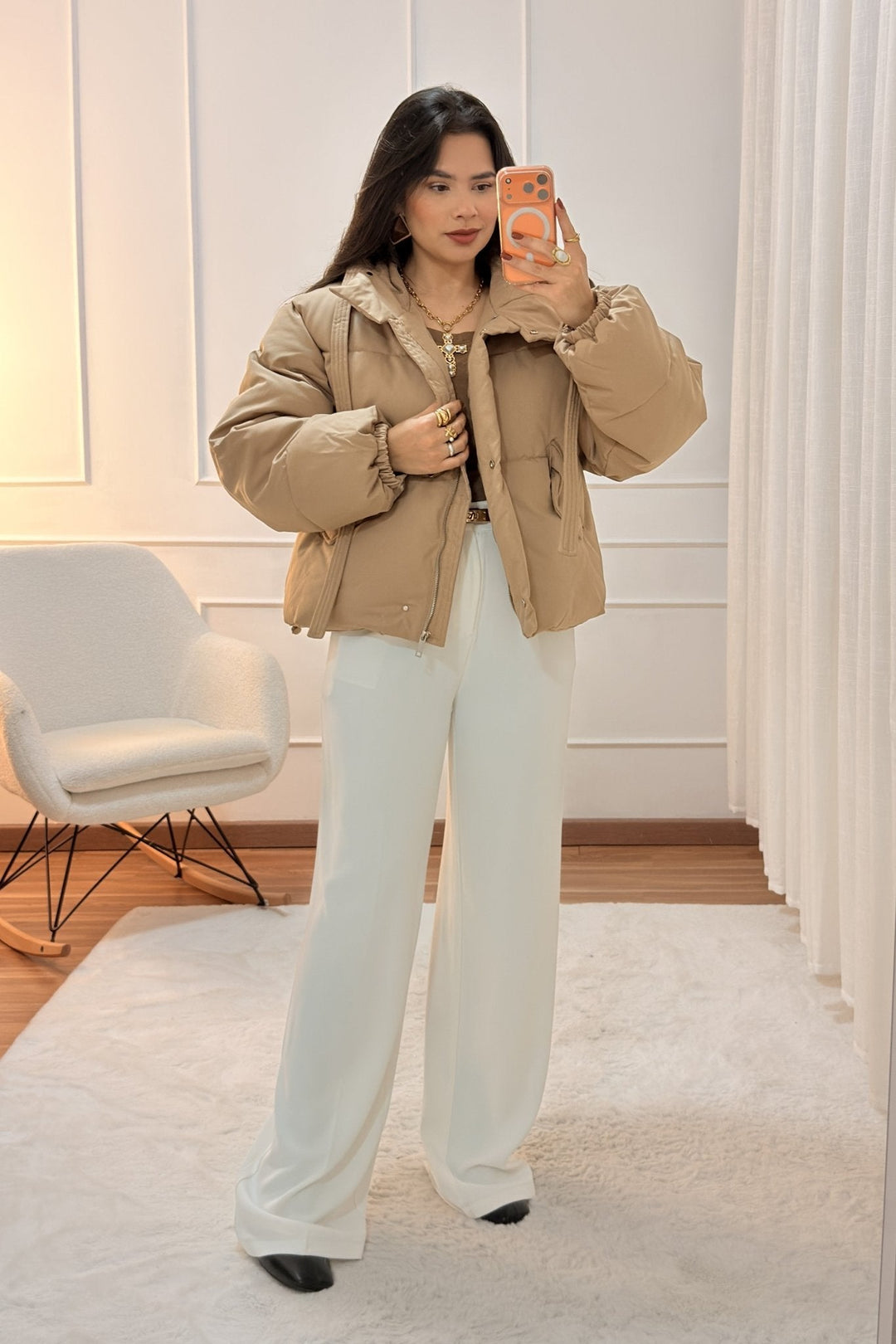 Krátká bunda s kapucí