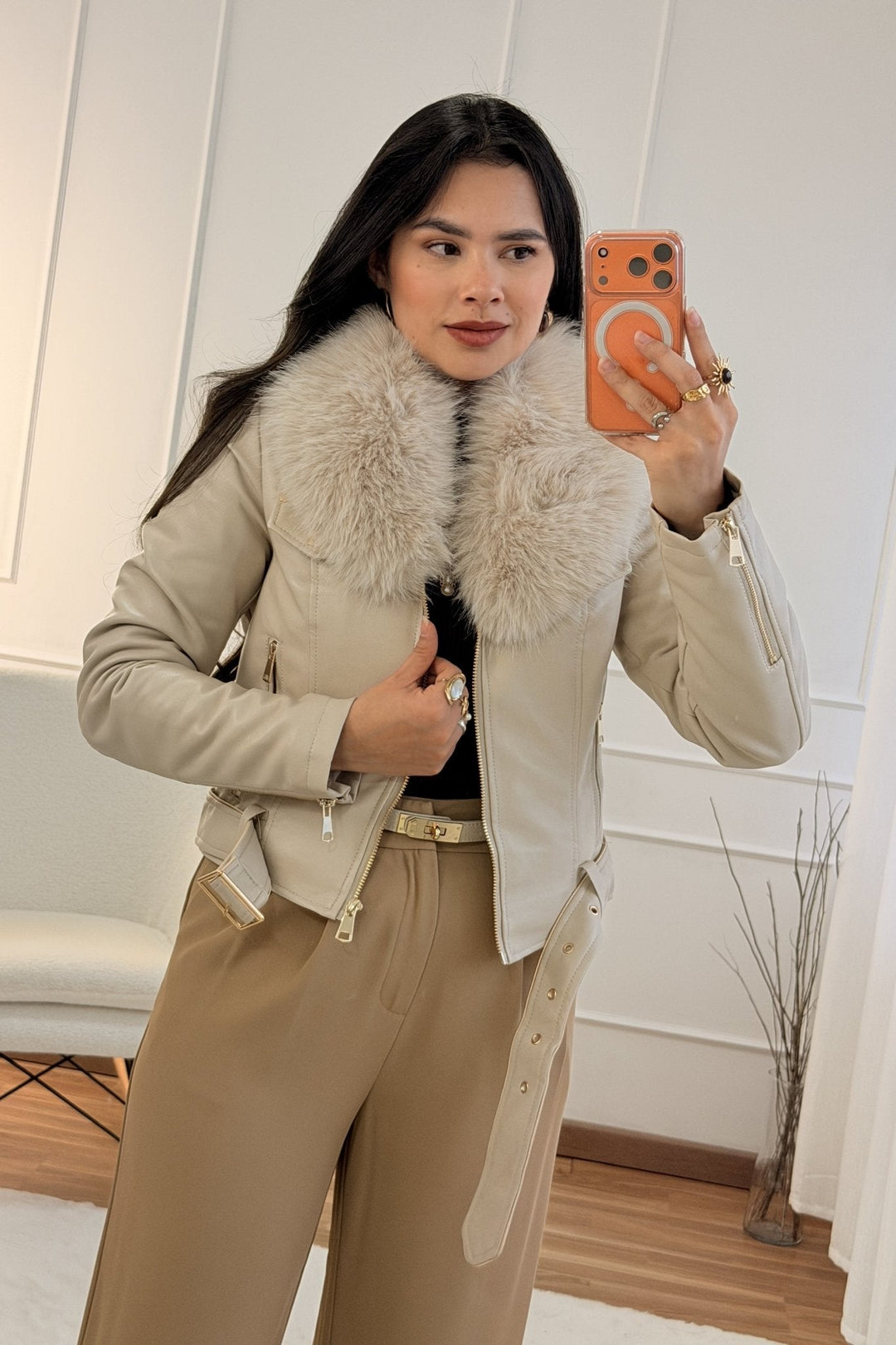 Krátký kabát z umělé kůže s páskem FLAMMODE