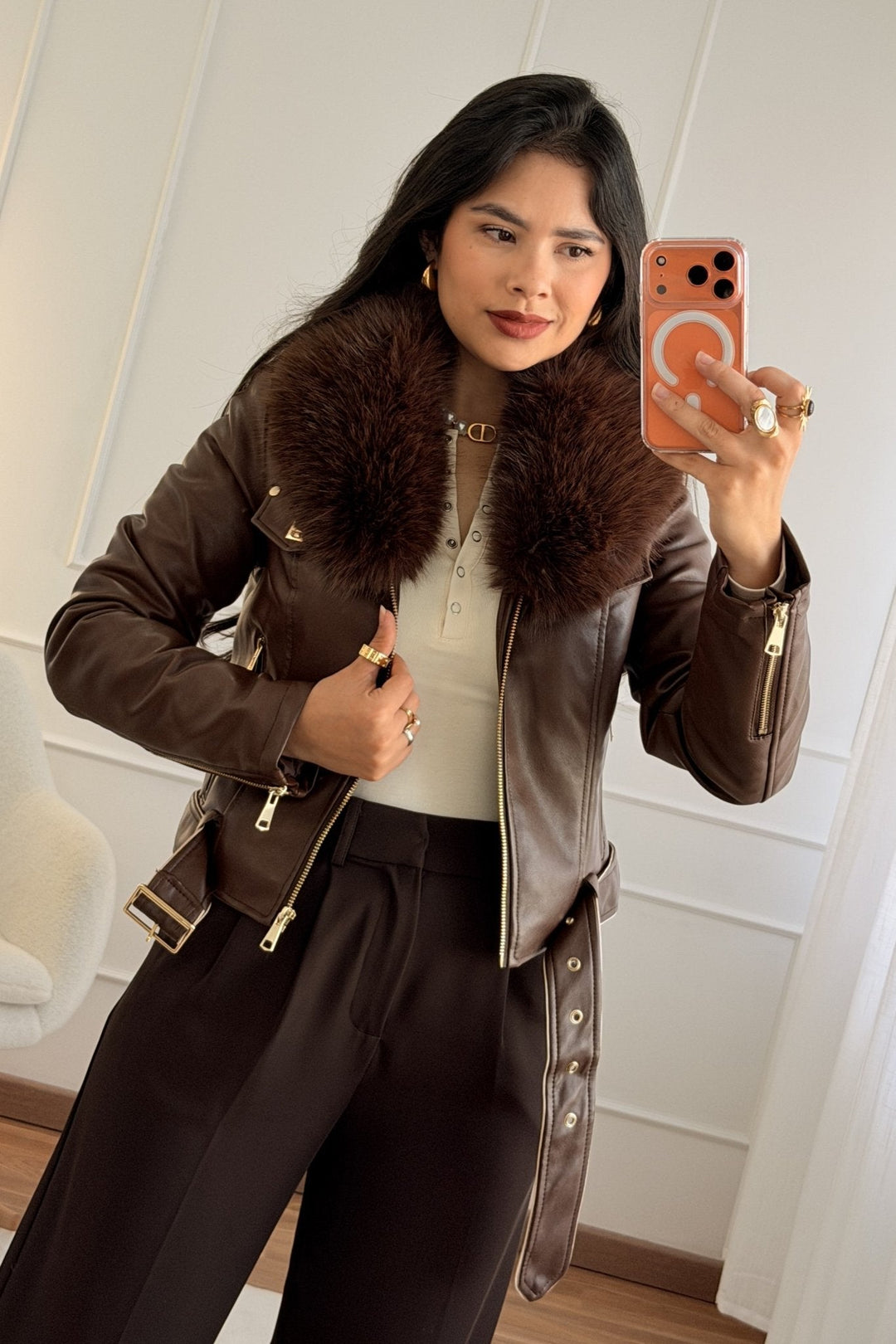 Krátký kabát z umělé kůže s páskem FLAMMODE