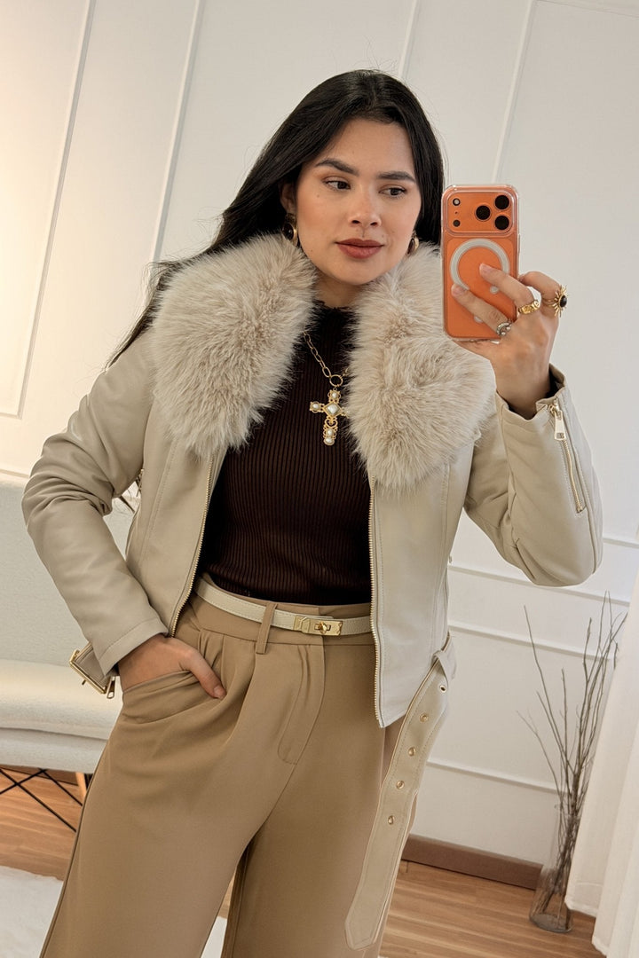 Krátký kabát z umělé kůže s páskem FLAMMODE