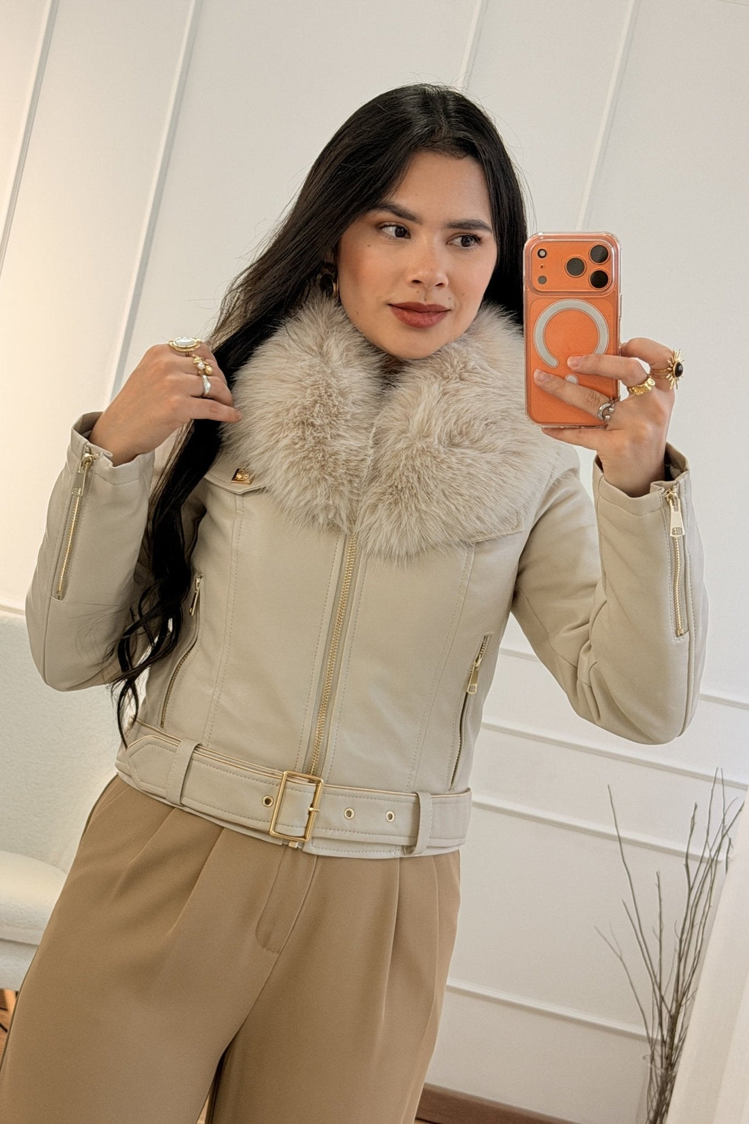 Krátký kabát z umělé kůže s páskem FLAMMODE