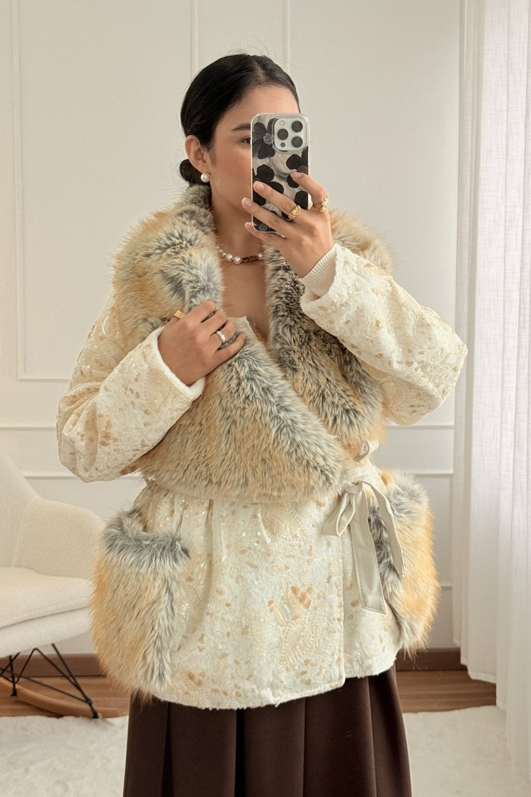 Kabát z umělého kožešinového materiálu AZAKA