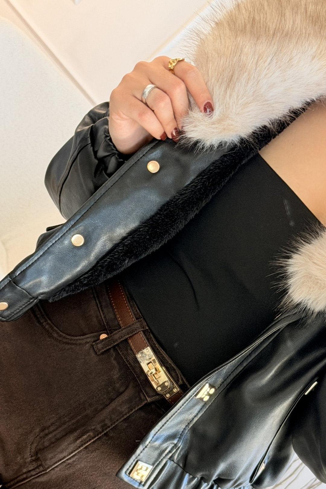 Kabát s kožešinovým límcem FLAMMODE