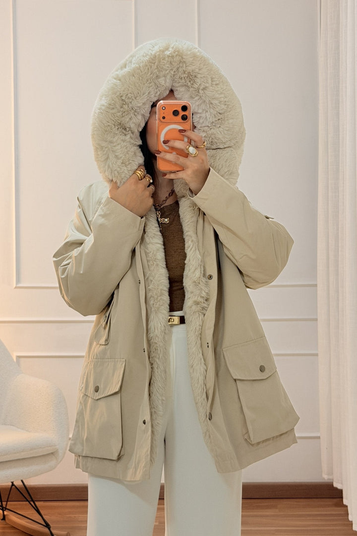 Parka kapucí és kožešinou