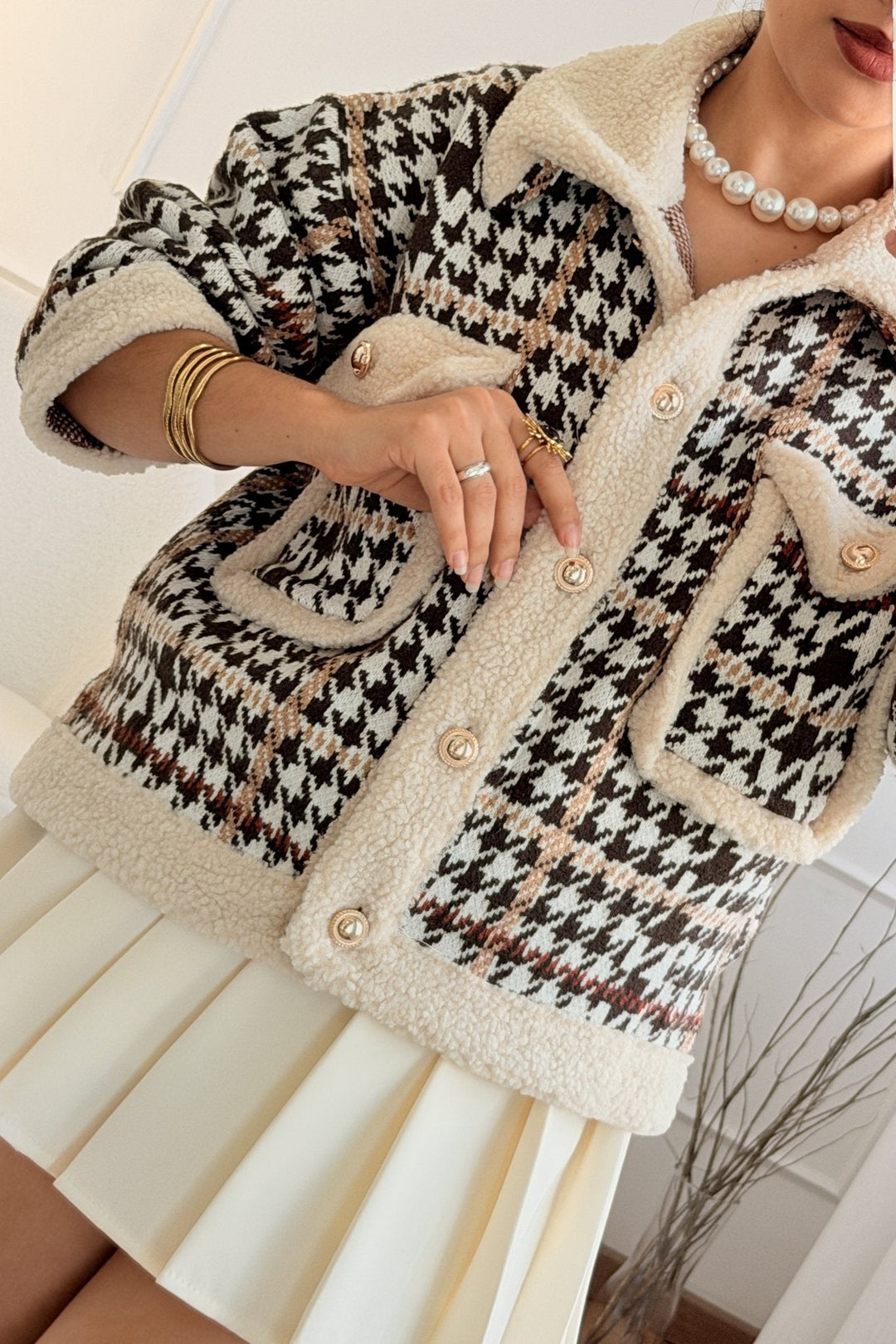 Kabát s kostkovaným vzorem a kožešinou AZAKA