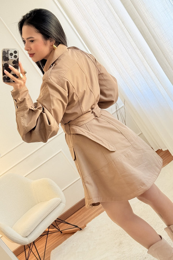 Šaty (gabardén) ve stylu utilitární s páskem